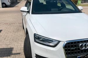 AUDI Q3 s-line quattro 2.0