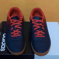 Scarpe da calcio di marca Kipsta 