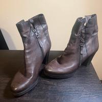 Stivaletto in pelle Cinti