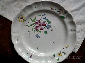 Piatto maiolica Lodi epoca 1700