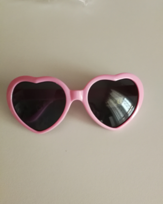 Occhiali da sole nuovi rosa a forma di cuore