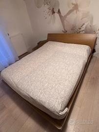 Letto matrimoniale + doppio telaio + doghe legno
