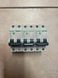 Interruttore magnetotermico C20