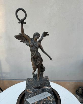 Statua di bronzo