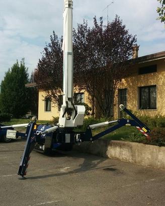 Piattaforma aerea cingolata semovente Dt30 con sba