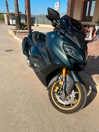 Yamaha T-Max Thech max