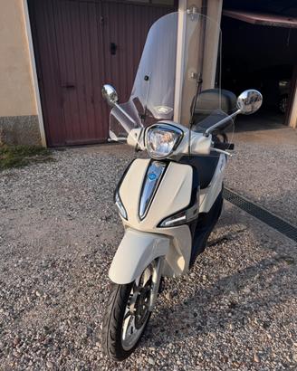 Scooter Piaggio 125 ABS