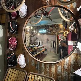 Specchio vecchio cerchio botte