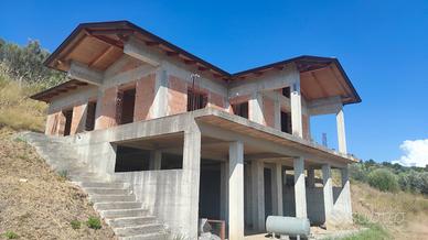 Villa Indipendente Panoramica in Corso di Costruzi