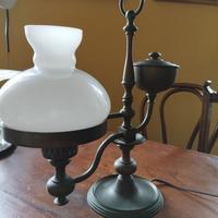 lampada quinquet con paralume opalina