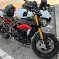 Triumph speed triple 1050 r
