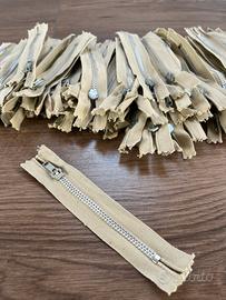 Cerniere 70 pezzi beige cm 12
