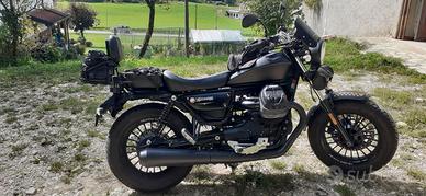 Moto Guzzi V9 - 2017 bobber