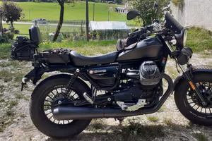 Moto Guzzi V9 - 2017 bobber