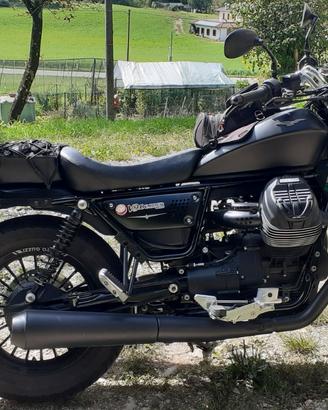 Moto Guzzi V9 - 2017 bobber