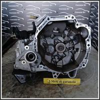 Cambi Manuali DACIA Sandero III B4D419