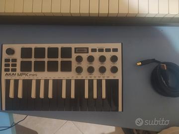 Akai mpc mini con cavo midi usb