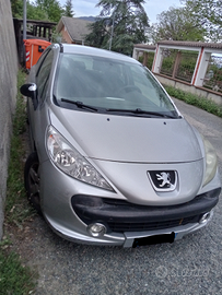 Peugeot 207. 88 CV. 3 Porte. Argento