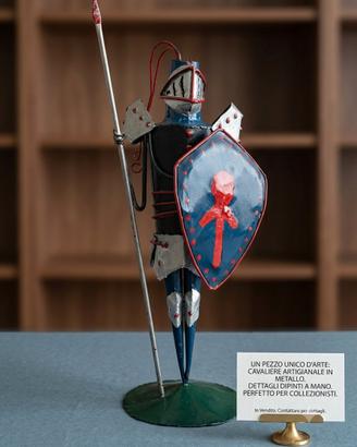 Statuetta Cavaliere in Metallo Artigianale 