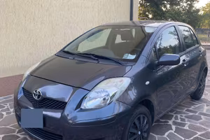 Toyota Yaris 2010 - Benzina