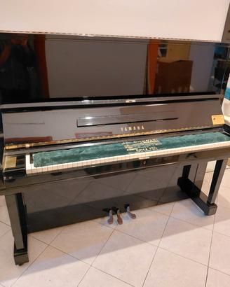 Pianoforte Verticale Yamaha U3 (Nippon Gakki)