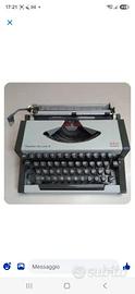 Macchina da scrivere AEG Olympia Traveller de Luxe