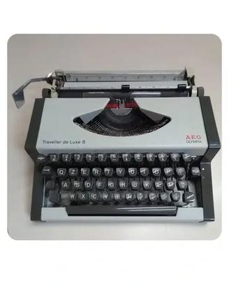 Macchina da scrivere AEG Olympia Traveller de Luxe