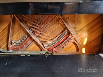 Pianoforte verticale 