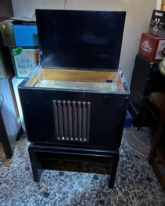 Mobile radio vintage anni 50