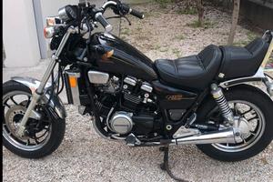 Honda VF custom 750