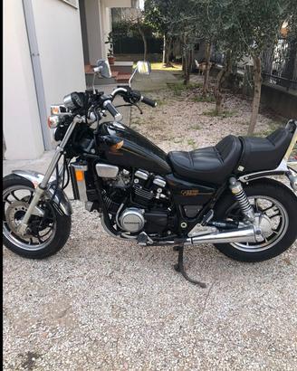 Honda VF custom 750