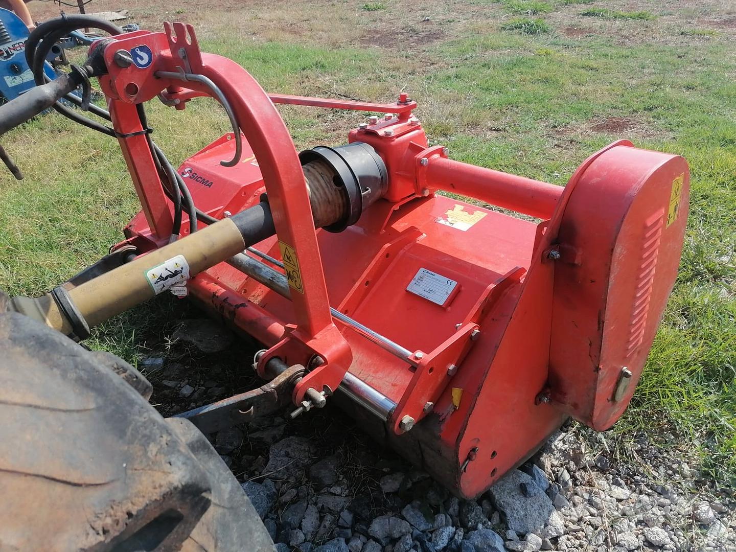 Subito TRACTOR GROUP S.R.L. Vasta disponibilità di trince per