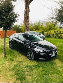 Volvo V40 2014 Momentum edition D2