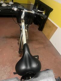 City Bike Elettrica Giant