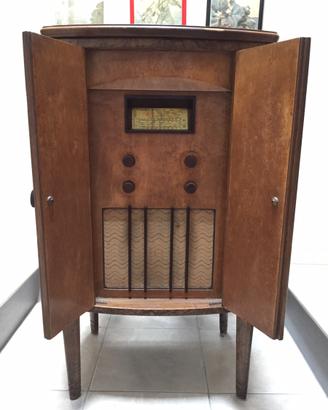 Radio La voce del padrone mod. Tirrenia