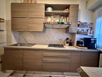 Cucina completa moderna - 15 anni (da smontare)