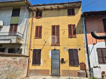 CASA SEMINDIPENDENTE A MONTICELLI PAVESE