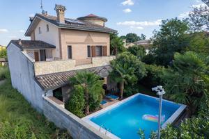 VILLA SINGOLA A BATTUDA