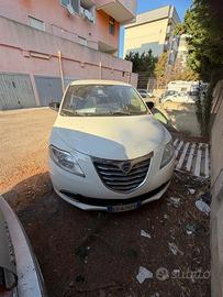 Lancia Y pari al nuovo