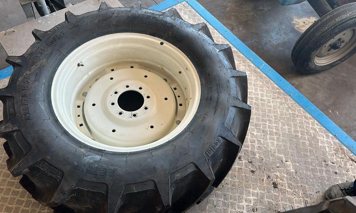 Ruote complete Mitas 420/70 R28 Nuove