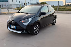 Toyota Aygo Connect 1.0 VVT-i 72 CV 5 porte x-wave