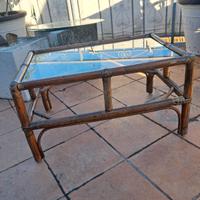 Tavolino in bambù con vetro
