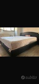 Letto matrimoniale in pelle  con contenitore