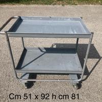 Carrellino in metallo usato