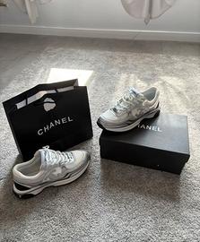 Chanel runner