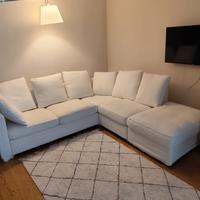 Divano Ikea con pouf contenitore