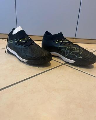 Scarpe da calcetto PUMA FUTURE 8 Match (numero 40)