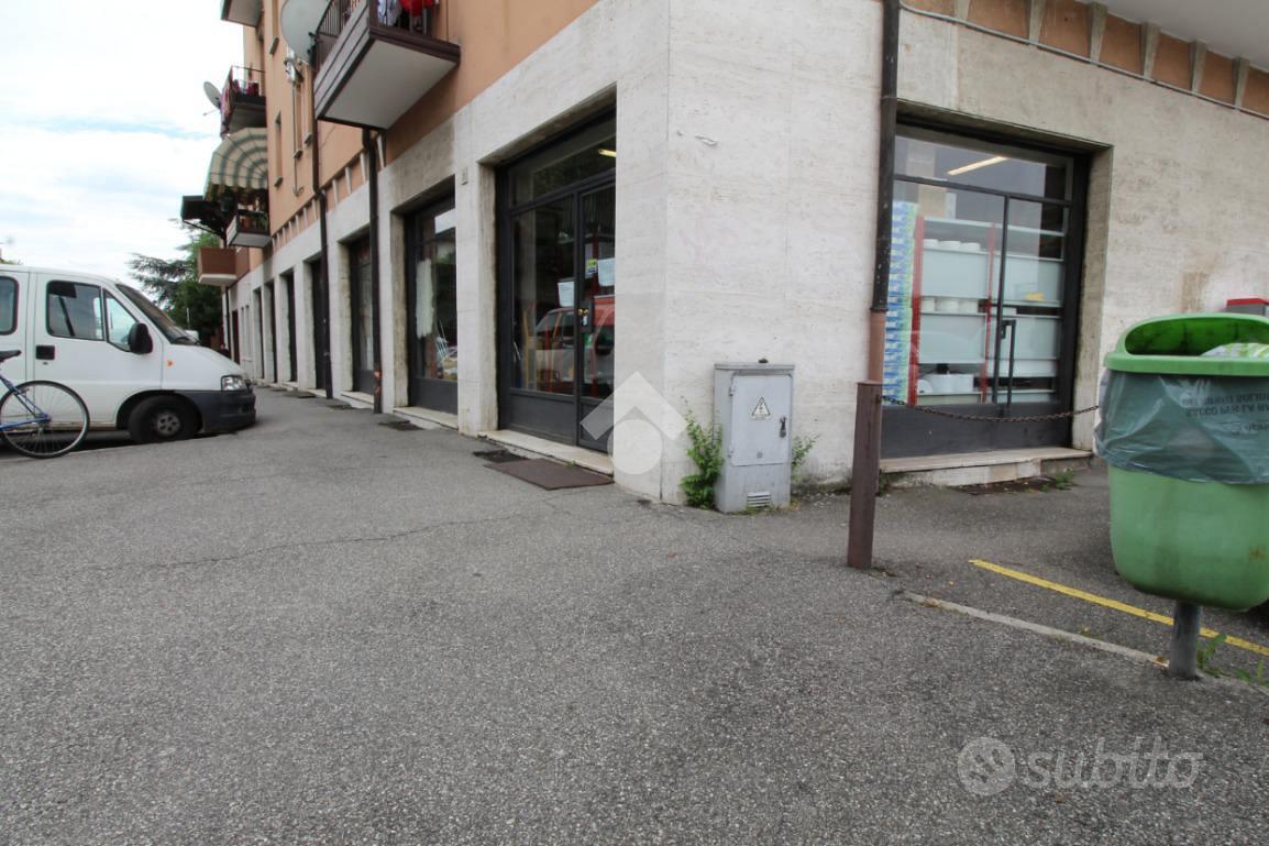 NEGOZIO A BRESCIA - Vista 2