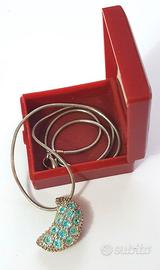 Collanina con ciondolo luna con pietre turchesi