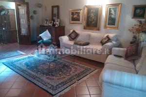 Due appartamenti indipendenti II e III piano